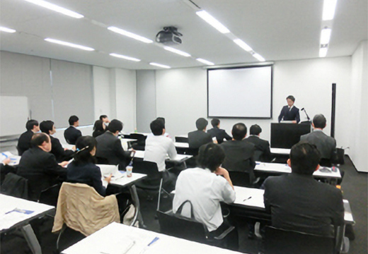 【写真】全体説明の様子