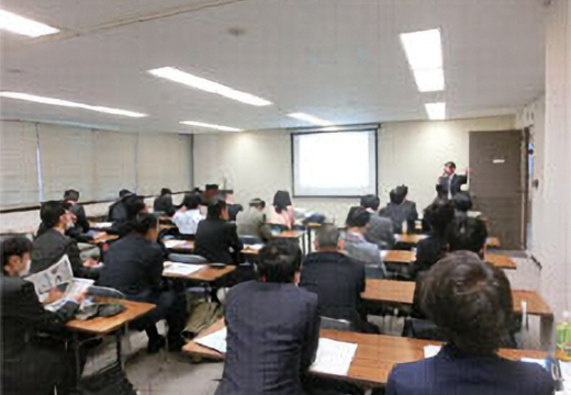 【写真】 講演会の様子