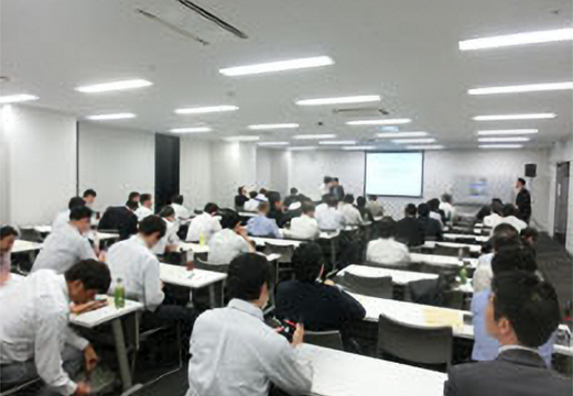 【写真】 講演会の様子