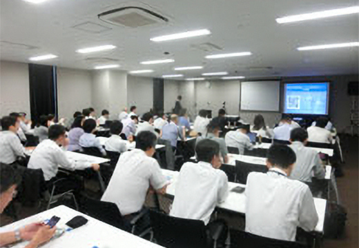 【写真】 講演会の様子