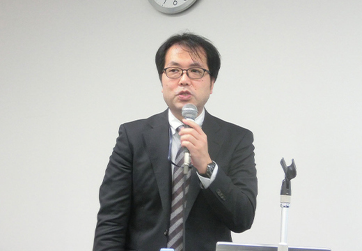 【写真】 講師の渡邊氏